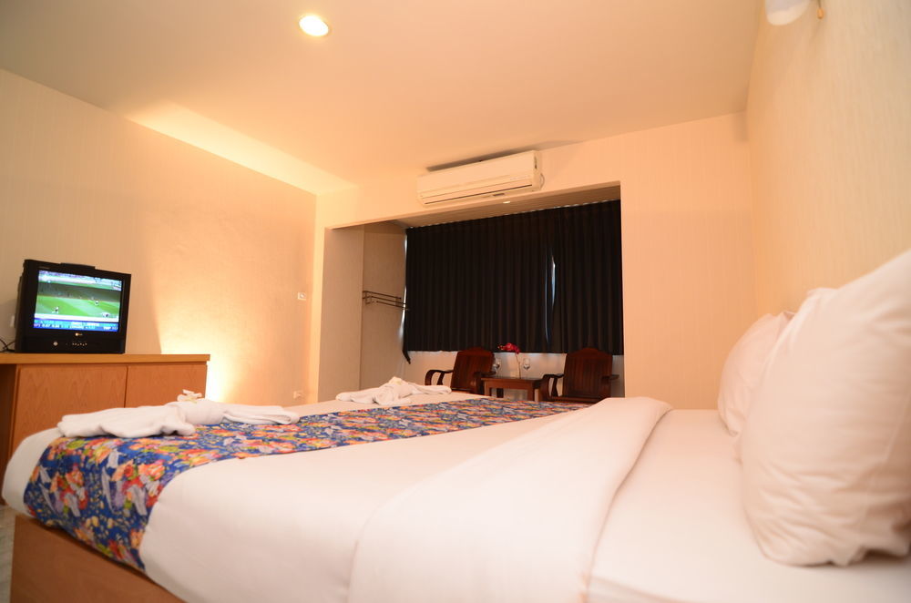סטאהיפ Oyo 257 Sea Paradise Hotel מראה חיצוני תמונה